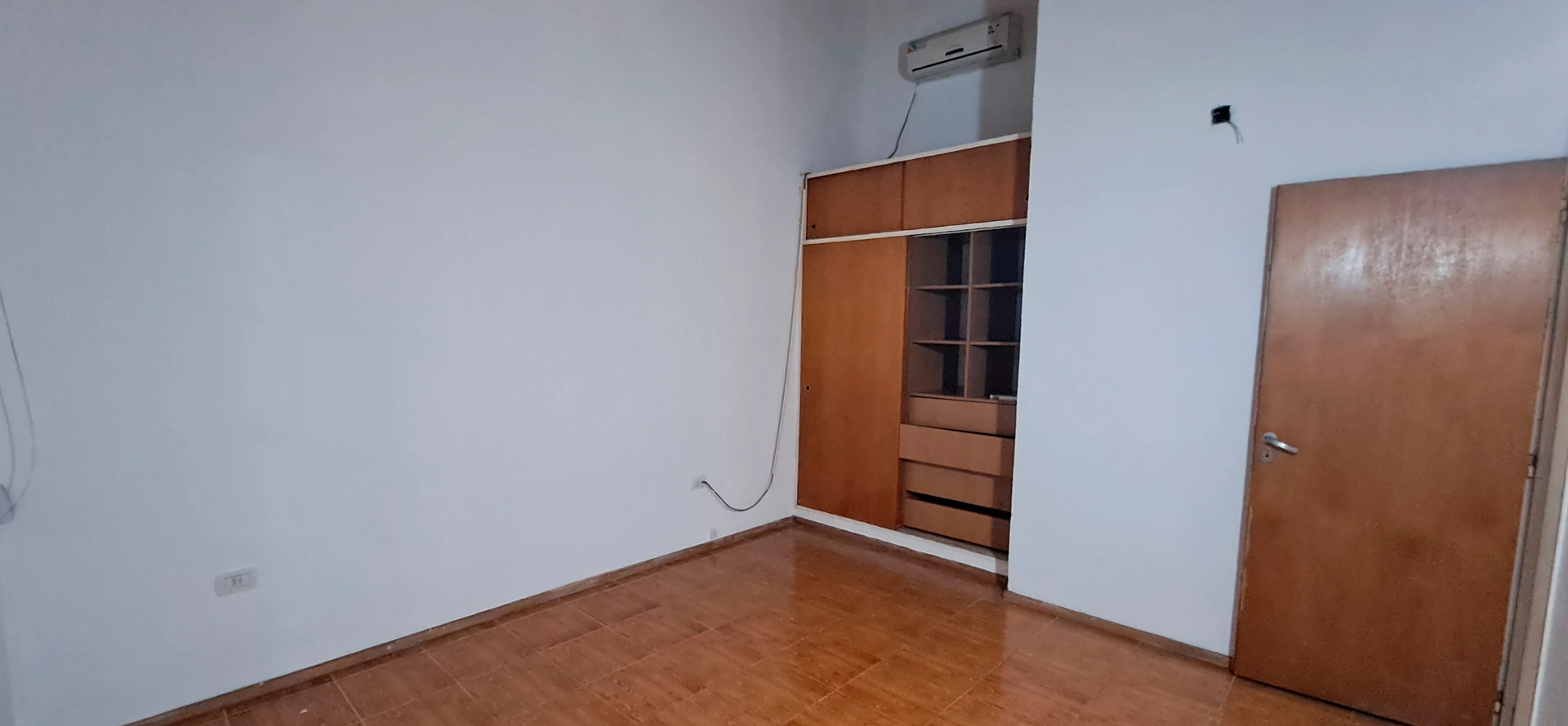 D&uacute;plex en venta en La Plata, 55m2, 2 habitaciones, 1 ba&ntilde;o, cochera cubierta