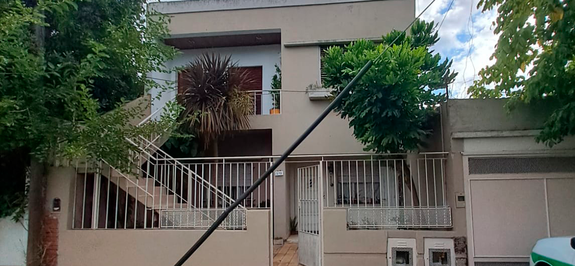 Casa en venta en Tolosa, 2 plantas, 4 habitaciones, 3 ba&ntilde;os, 3/4 cocheras